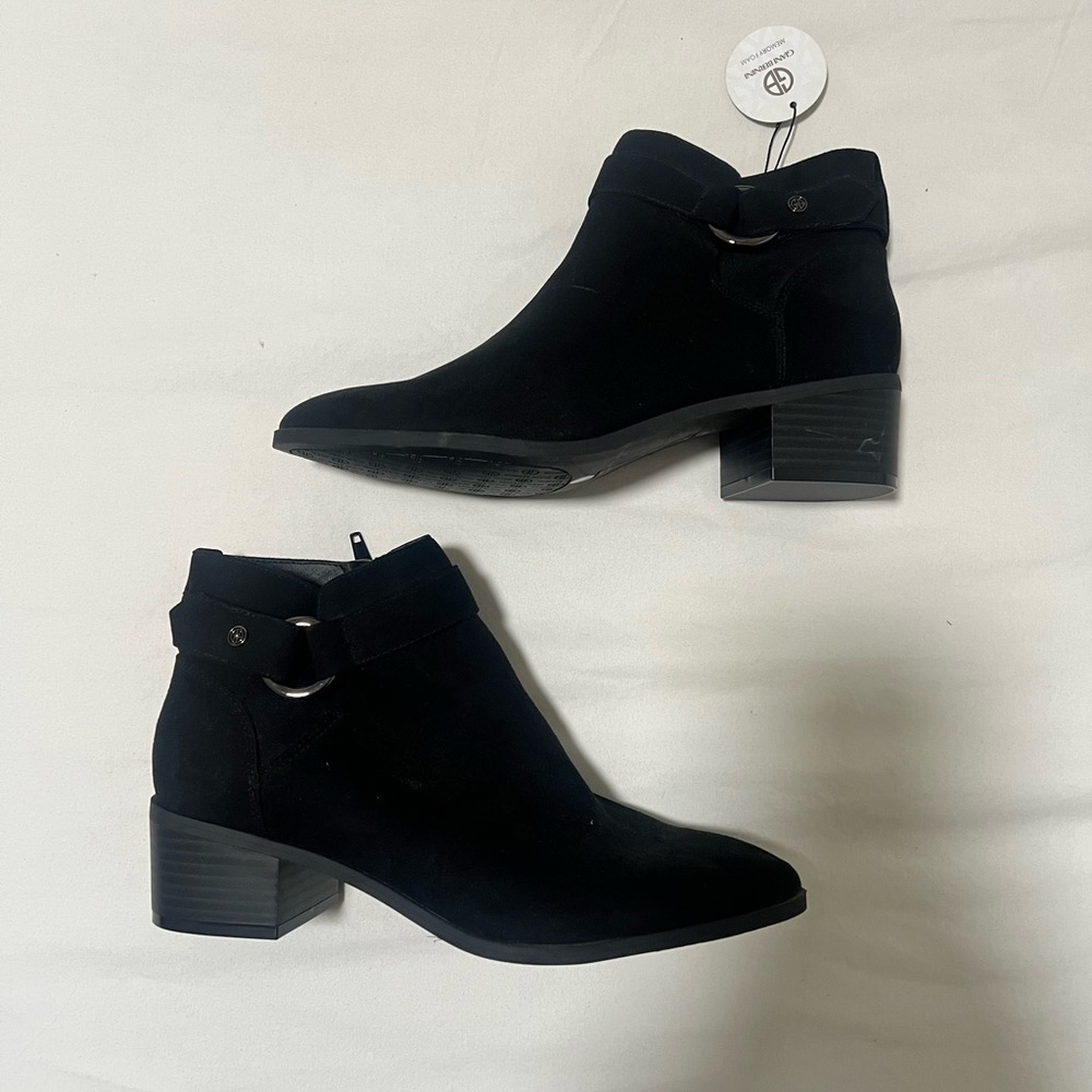 Black Ankle Boots by Giani Bernini